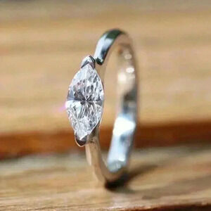 New 925 Silver White Sapphire Ring